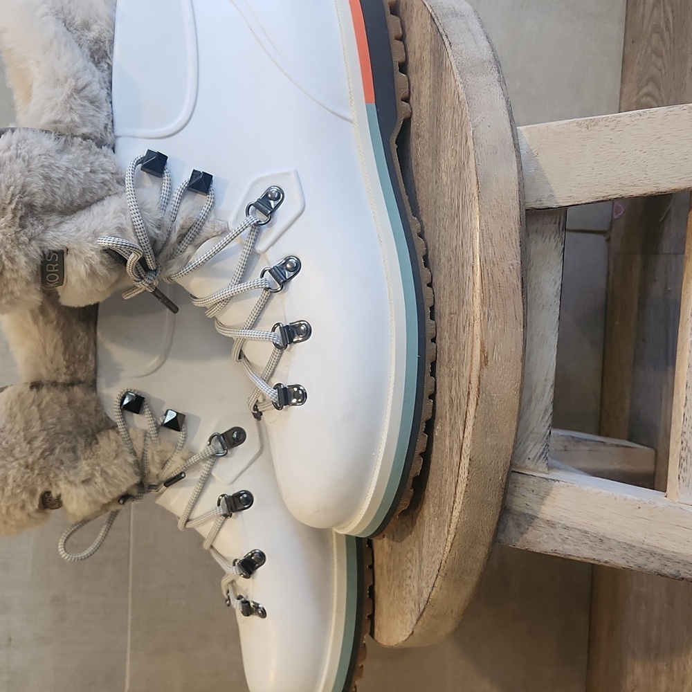 Michael Kors White Fur-Lined Boots - Picture 2 of 5